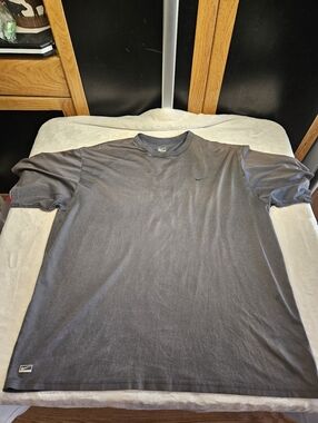Nike Standard Fit T‑Shirt Mens XXL Gray Polyester Running Training Tee
